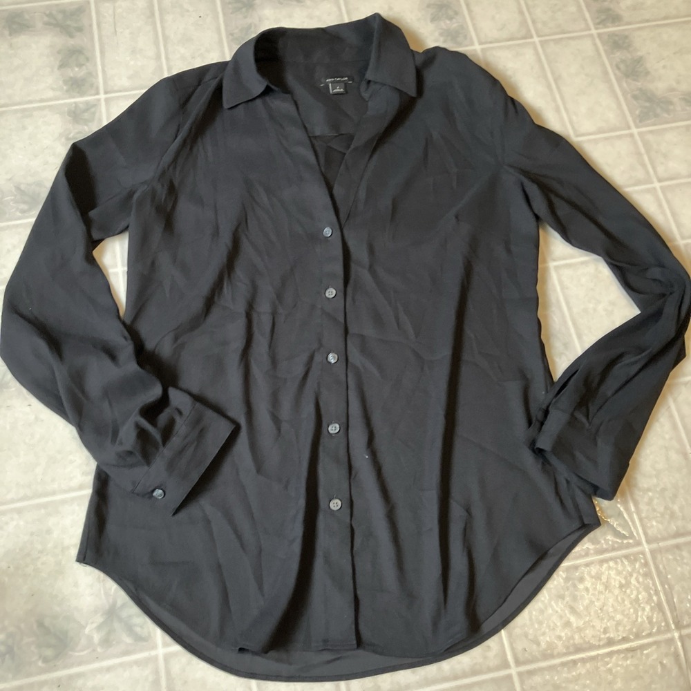 Ann Taylor Satin V Neck Everyday Button Front Shirt Black Sz Small